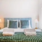 Mint Rooftop Apartment Lisbon