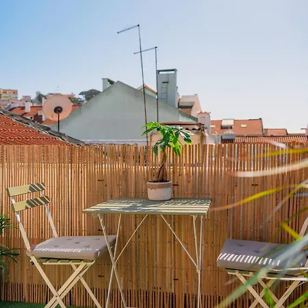 Mint Rooftop Apartment